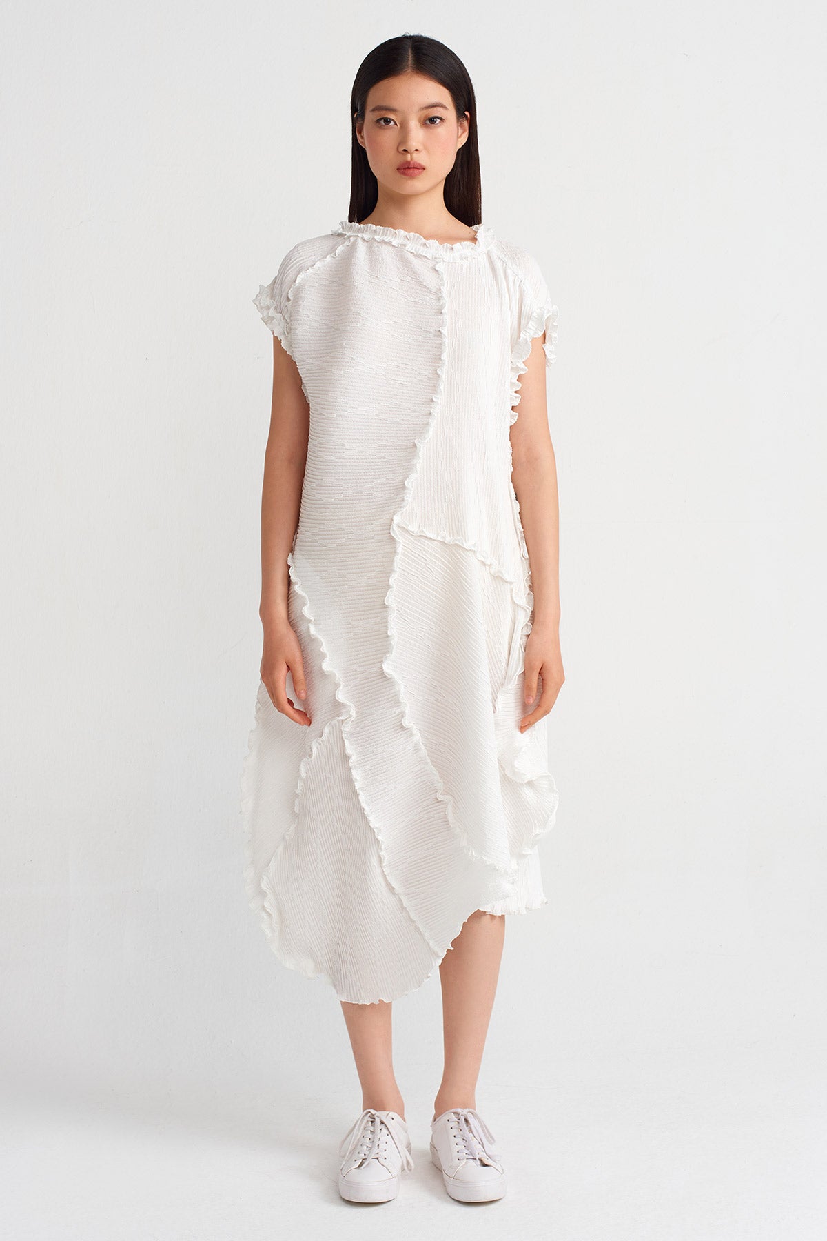 Kırık Beyaz Dikiş Detaylı Kolsuz Elbise-Y244014037