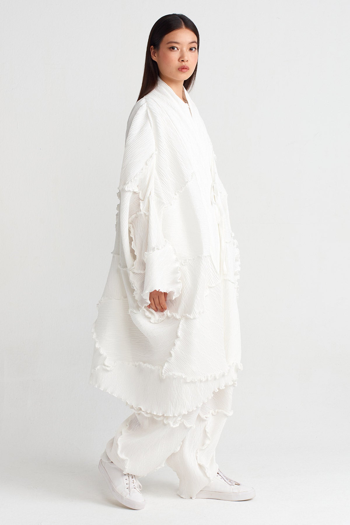 Kırık Beyaz Dikiş Detaylı Plise Kimono-Y245015024